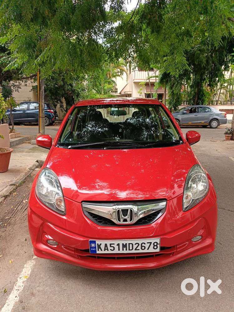 2012 V Automatic — ₹3.50L on OLX