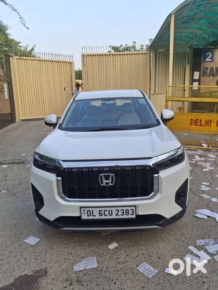 2026 V CVT — ₹12.9L on OLX
