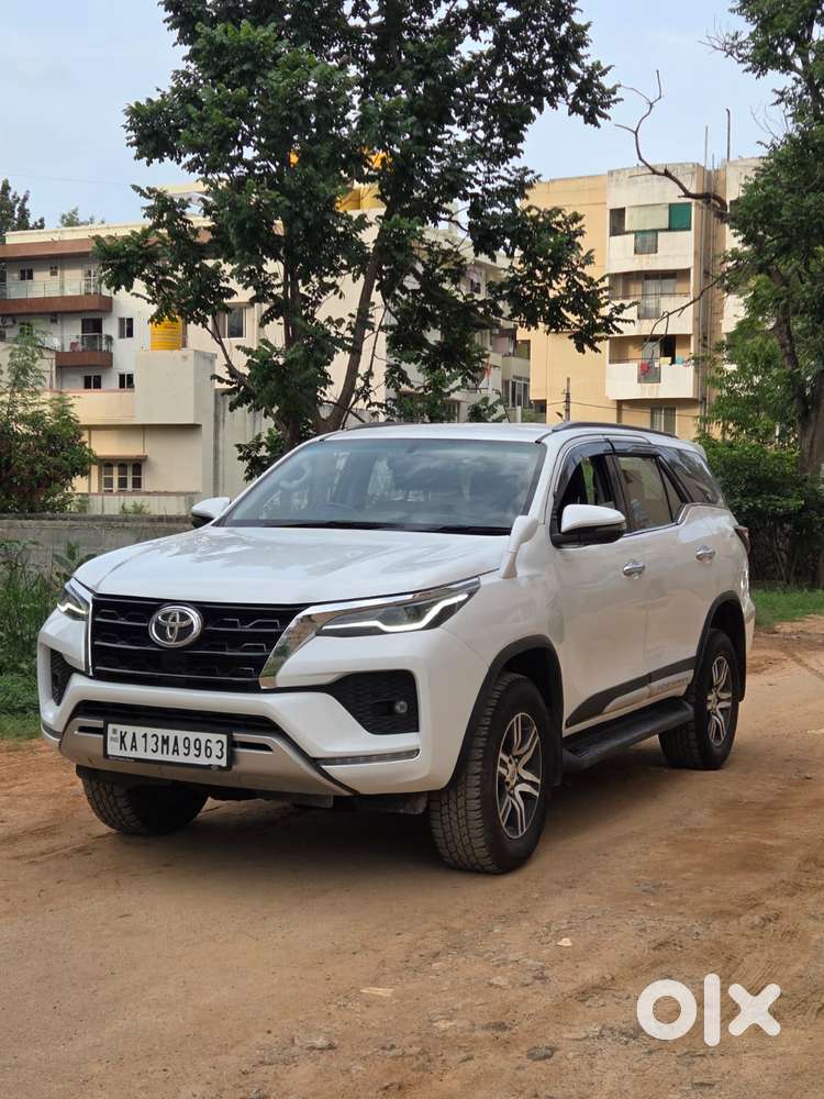 2024 3.0 4x2 AT — ₹37.0L on OLX