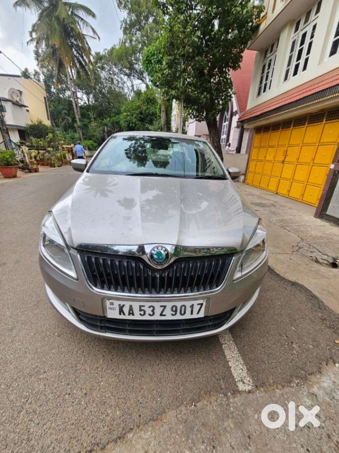 2012 [2011-2016] 1.6 TDI Ambition Plus — ₹2.75L on OLX