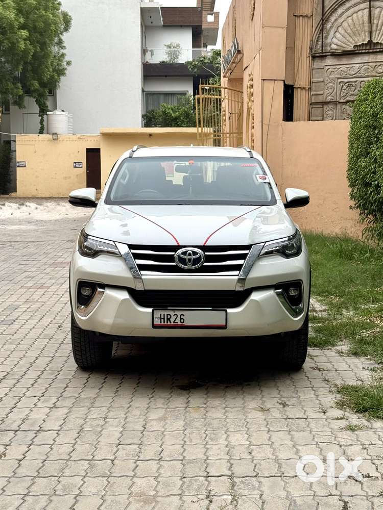 2019 4X2 MT 2.8 Diesel — ₹21.8L on OLX