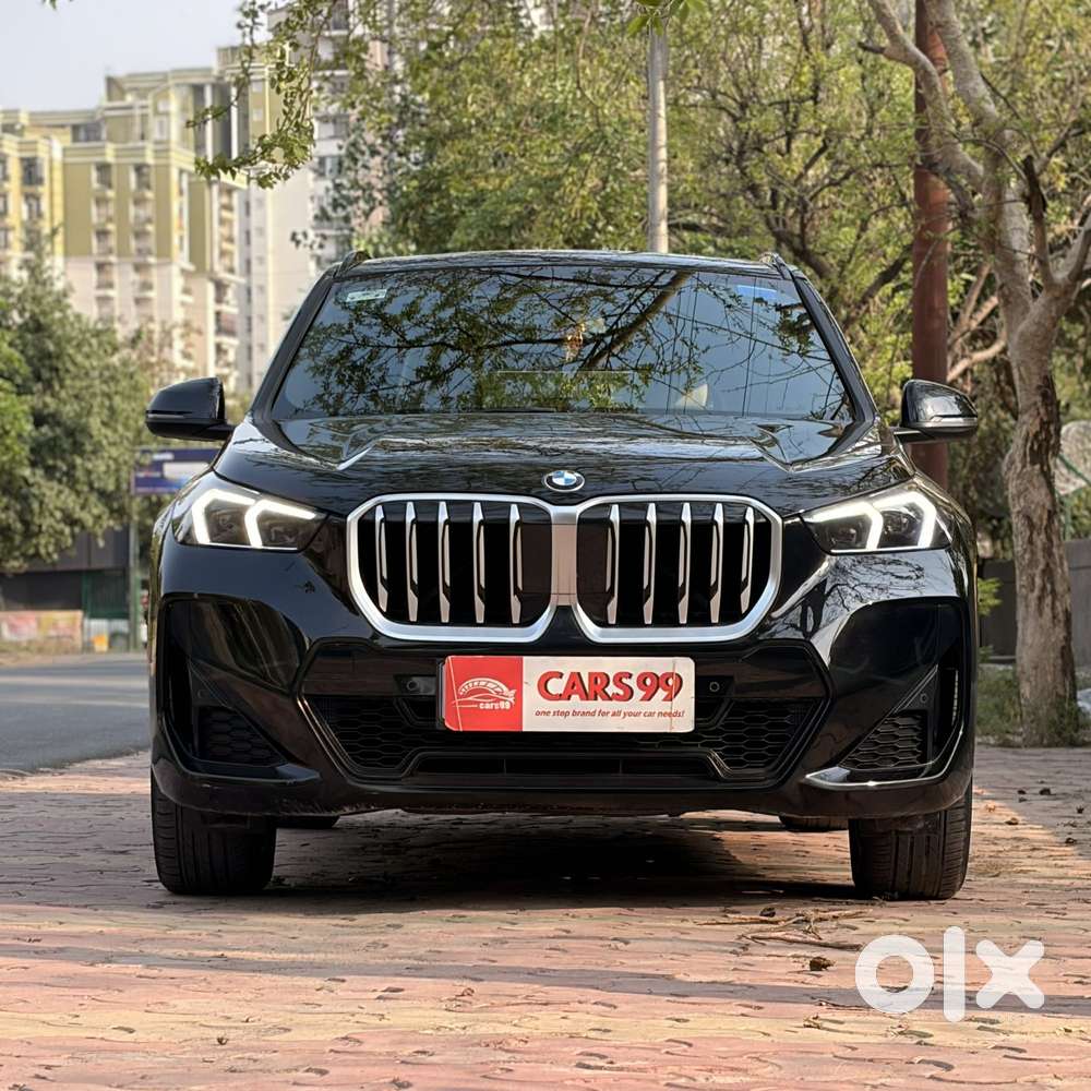 2025 sDrive18i M Sport — ₹42.5L on OLX