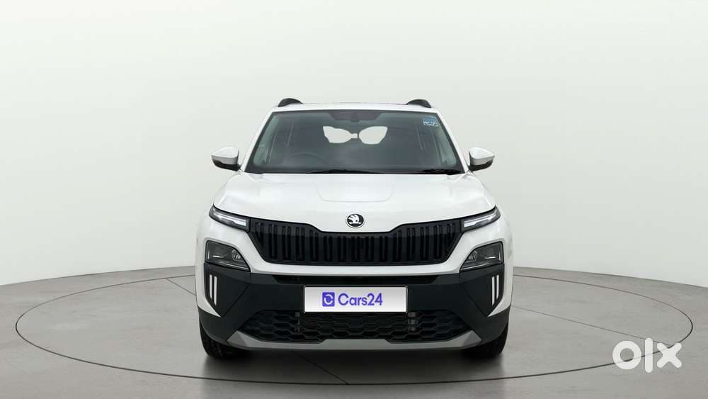 2025 Prestige AT — ₹12.3L on OLX