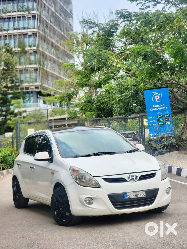 2010 [2008-2010] 1.4 CRDi Magna — ₹2.19L on OLX
