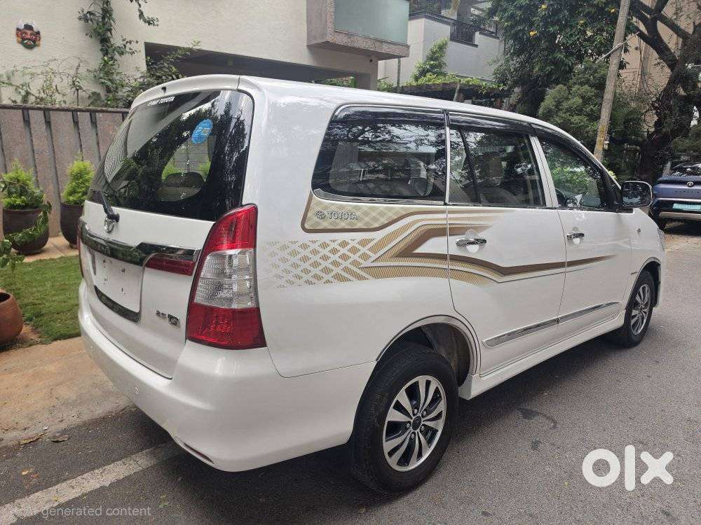 2016 2.5 GX 7 Seater Limited Edition — ₹10.9L on OLX