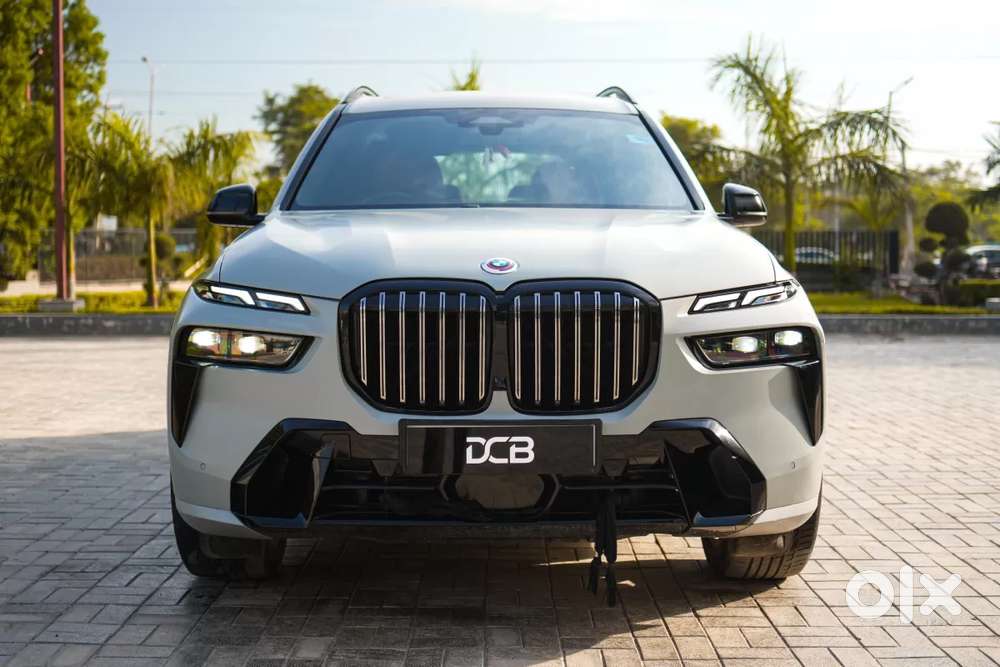 2024 3.0 xDrive 40I M Sport — ₹1.0 Cr on OLX