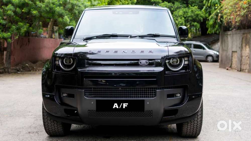 2026 Defender 2.0 110 HSE — ₹1.3 Cr on OLX