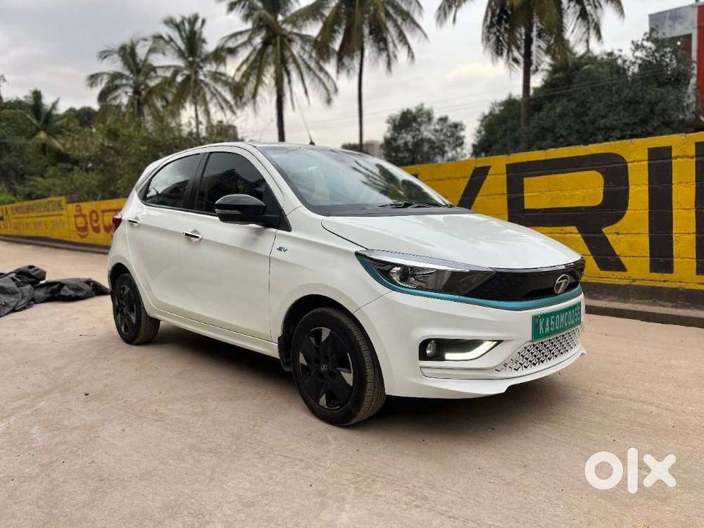 2023 XZ Plus Tech LUX Long Range Fast Charger — ₹6.45L on OLX