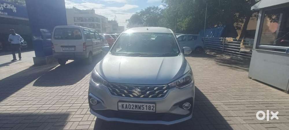 2025 VXi (O) CNG — ₹11.5L on OLX