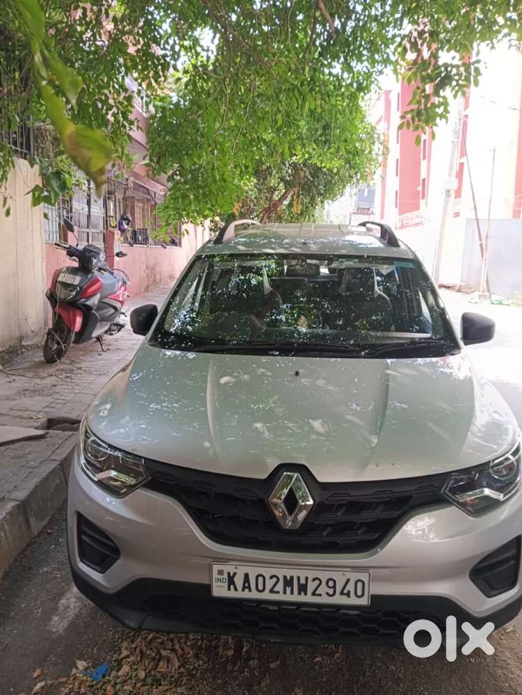 2025 1.0 RXT — ₹6.95L on OLX