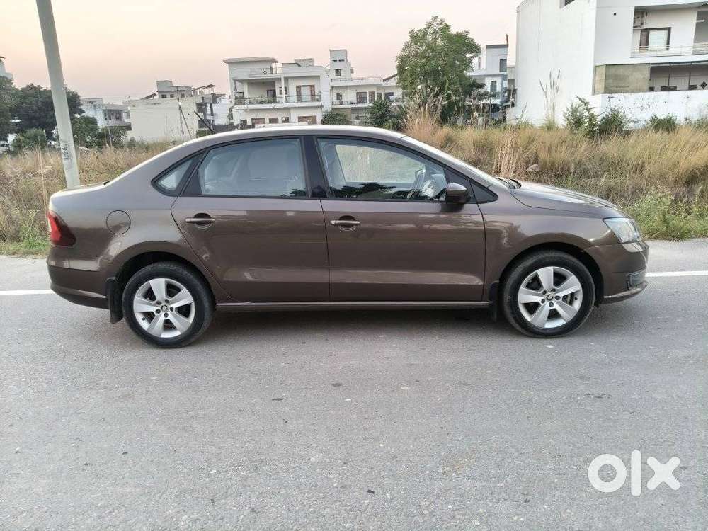 2020 1.0 Highline Plus — ₹6.50L on OLX