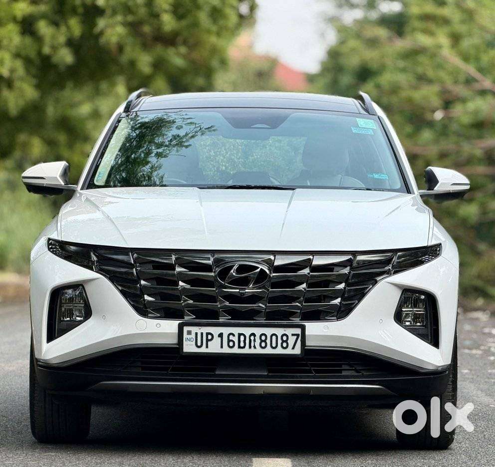 2023 Signature 2.0 AT Petrol — ₹23.3L on OLX