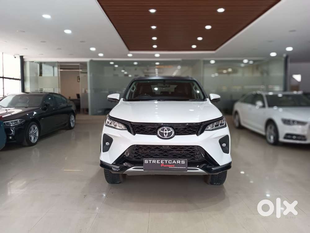 2024 4X4 AT 2.8 Legender — ₹49.0L on OLX