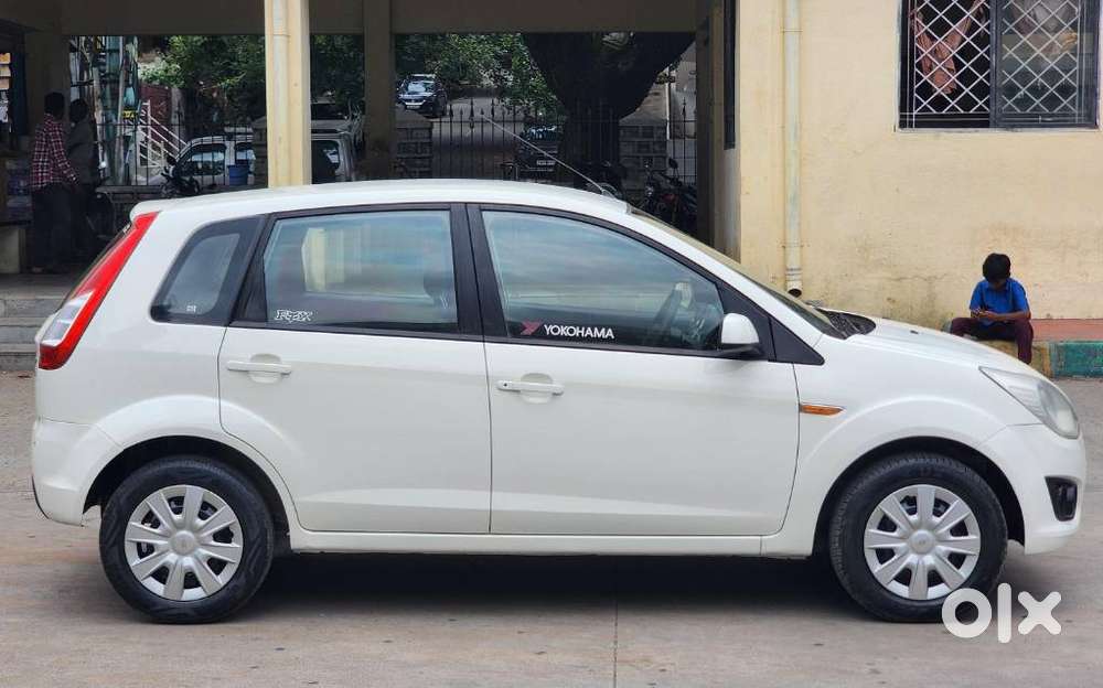 2012 2010-2012 Diesel Titanium — ₹1.95L on OLX