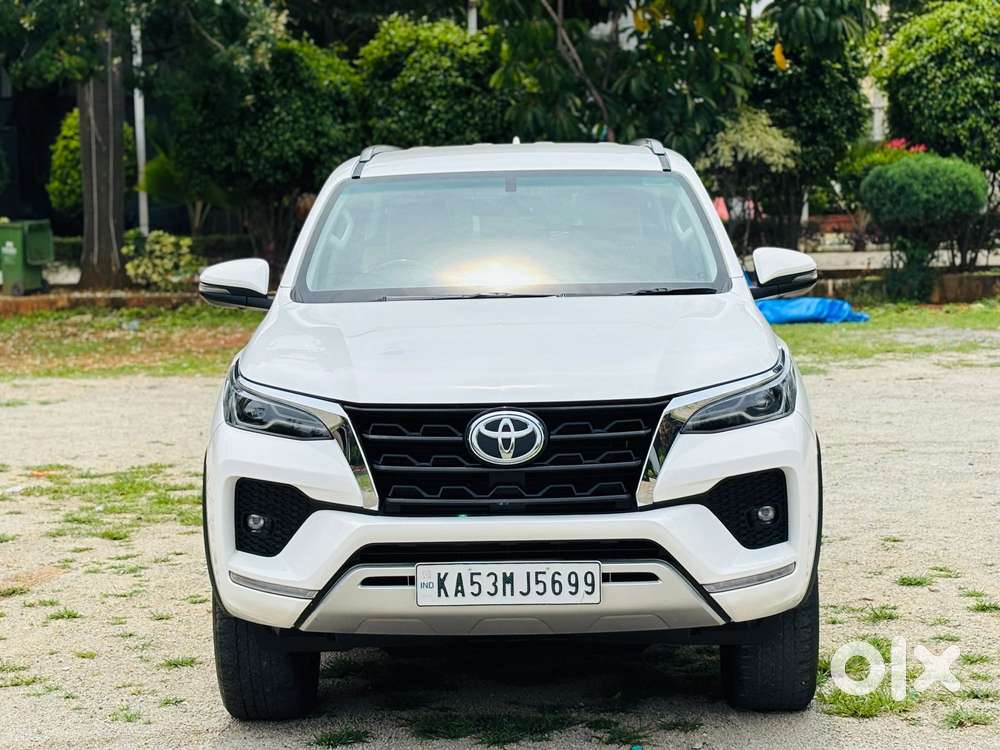 2022 4X2 AT 2.8 Diesel — ₹37.5L on OLX