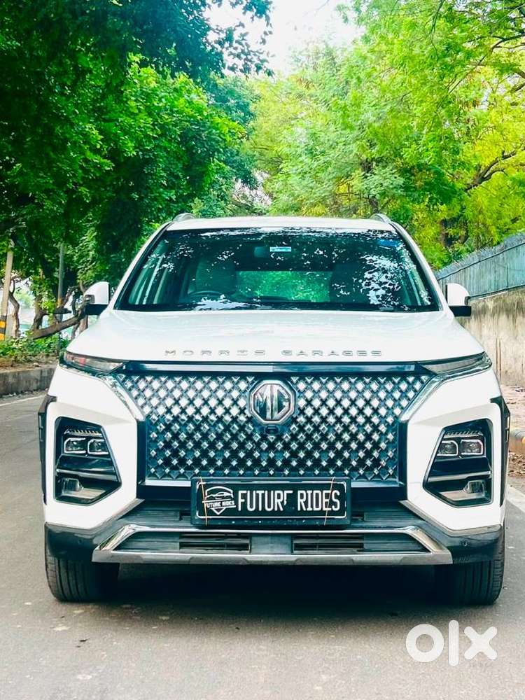 2025 MG Hector, 2025, Petrol — ₹14.0L on OLX