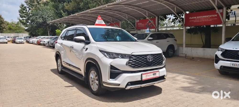2025 2.0 VX Hybrid 7 STR — ₹29.3L on OLX
