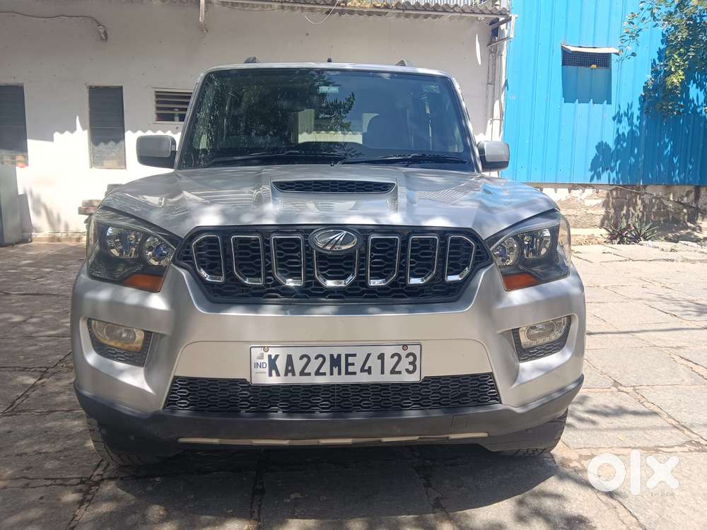 2017 S4 — ₹9.25L on OLX