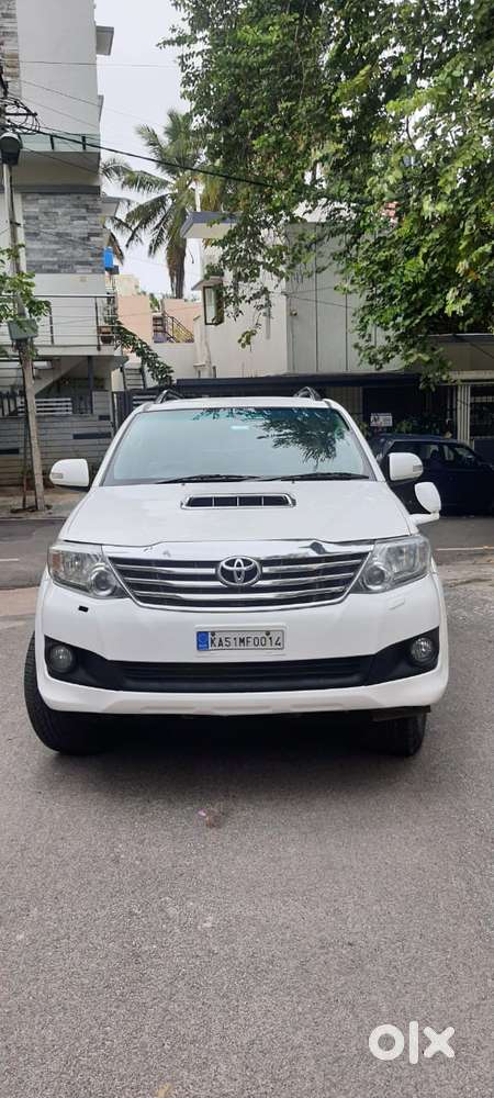 2014 3.0 4x2 AT — ₹13.9L on OLX
