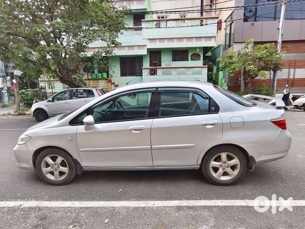 2008 1.5 V CVT i-VTEC MT — ₹1.65L on OLX