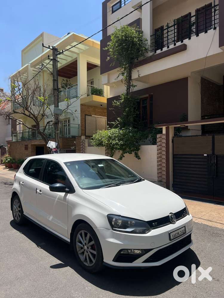 2022 1.0 Highline Plus TSI AT — ₹9.90L on OLX