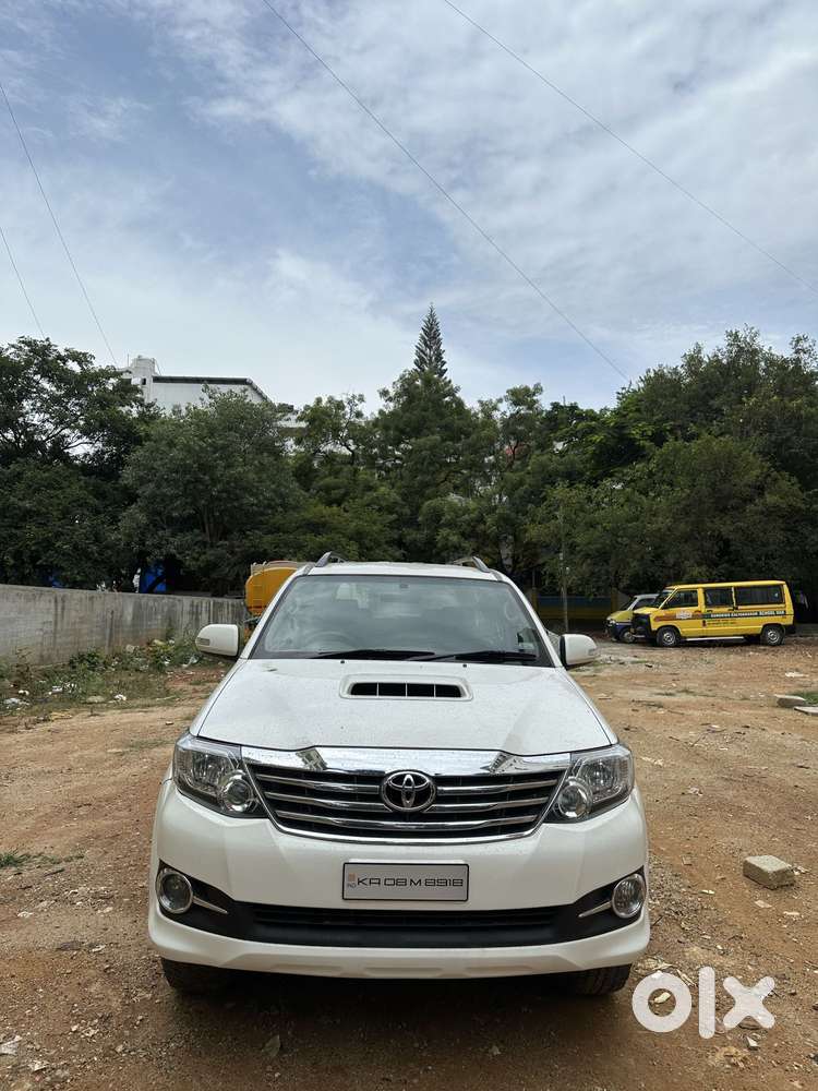 2011 [2011-2016] 3.0 4x4 MT TRD Sportivo — ₹10.0L on OLX