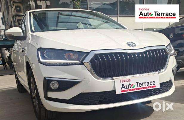 2025 1.0 TSI Style — ₹13.8L on OLX