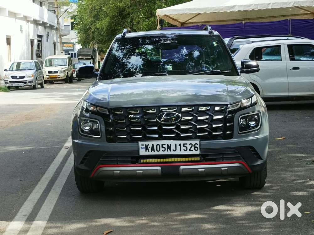 2023 N8 DCT Dual Tone — ₹12.0L on OLX