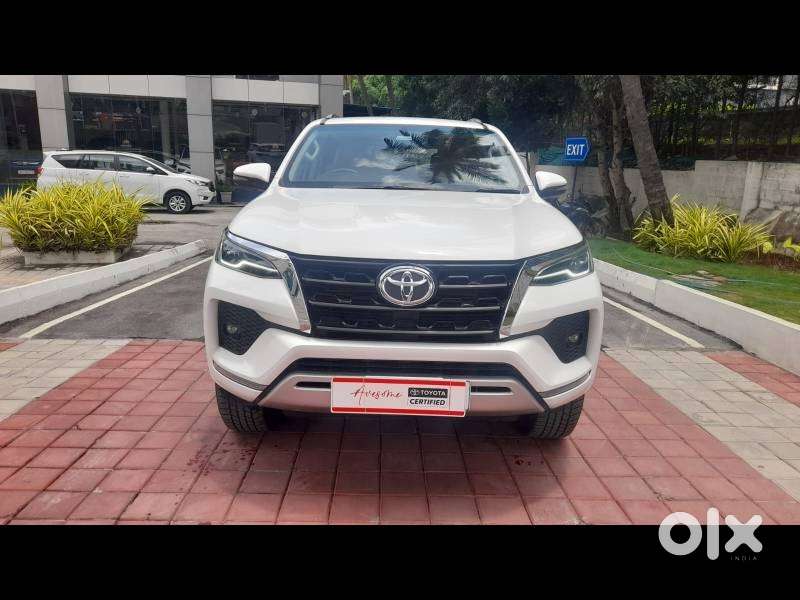 2025 4X4 AT 2.8 Diesel — ₹44.0L on OLX