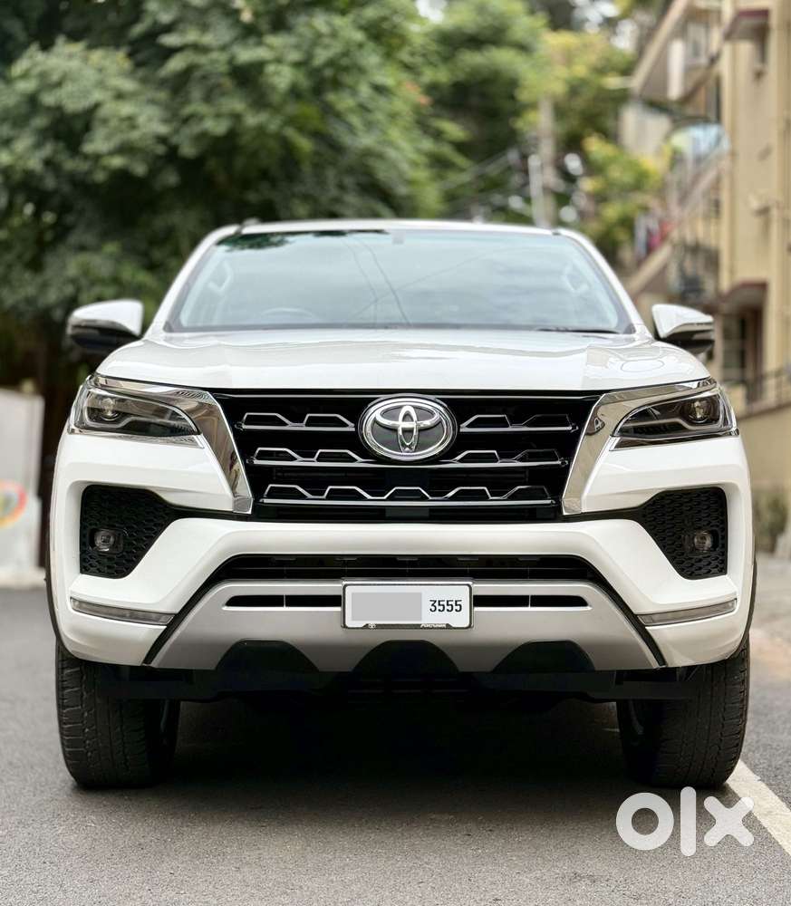 2025 4X2 AT 2.8 Diesel — ₹45.0L on OLX