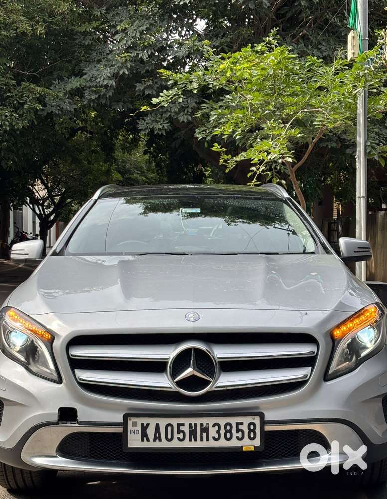 2015 GLA 200 — ₹17.7L on OLX