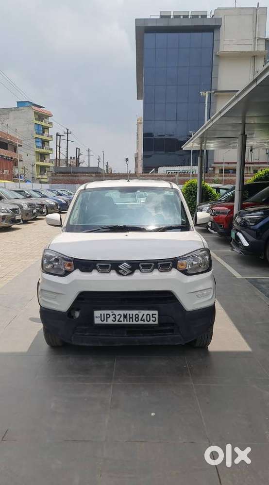 2021 VXI Plus — ₹2.89L on OLX
