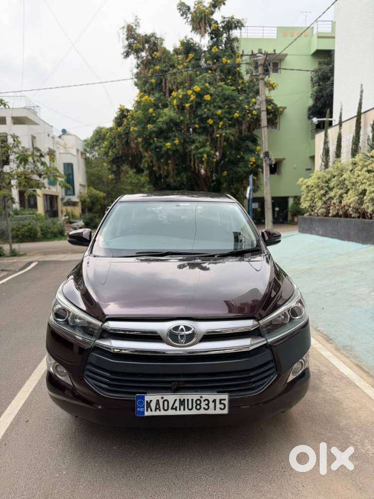 2019 2.4 V — ₹17.4L on OLX