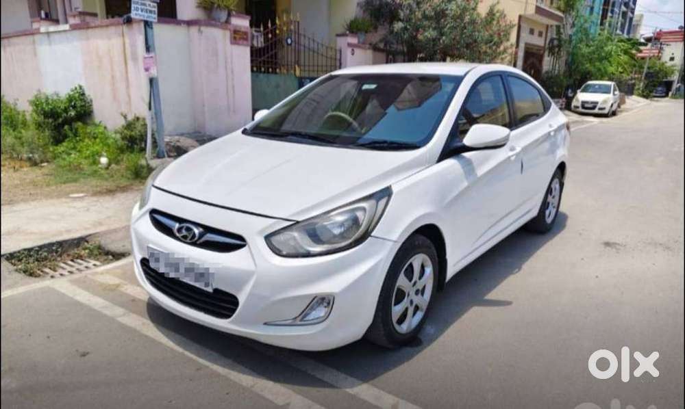 2013 1.6 EX CRDi AT — ₹3.60L on OLX