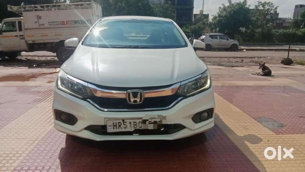 2017 V MT Exclusive — ₹4.25L on OLX