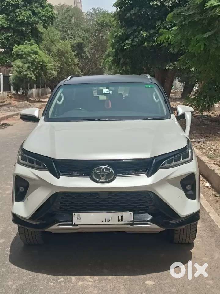 2023 Toyota Fortuner Legender, 2023, Diesel — ₹40.0L on OLX