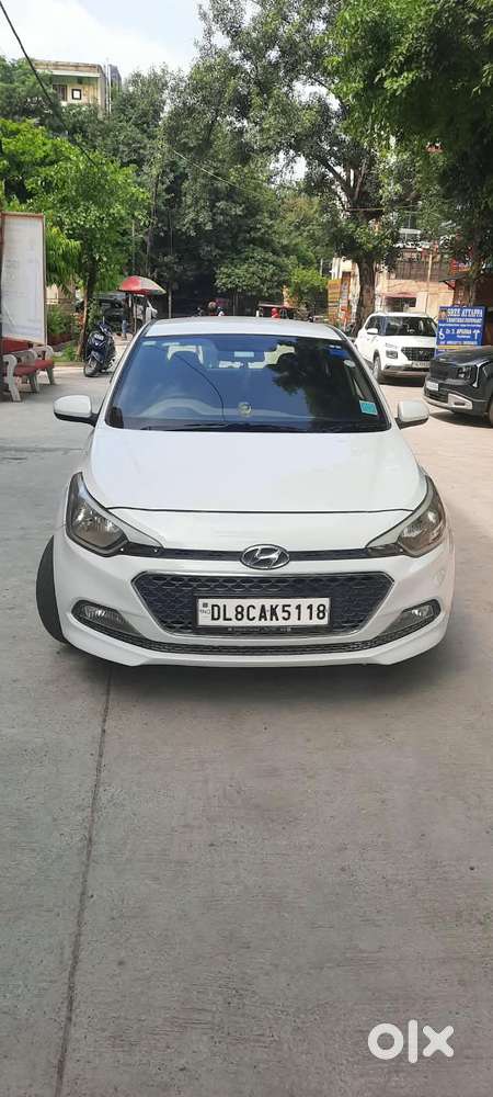 2015 Petrol CVT Magna Executive — ₹2.90L on OLX