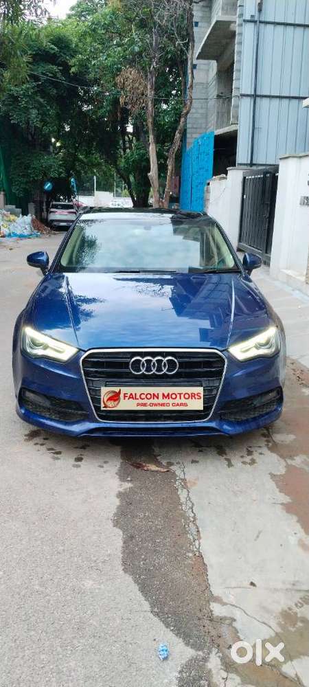 2015 2.0 35 TDI Premium — ₹11.8L on OLX