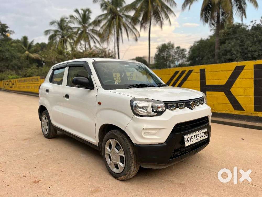 2020 VXI Plus AMT — ₹3.95L on OLX