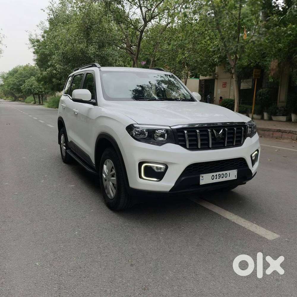 2025 2.0 Z2 Petrol MT 7 Str — ₹14.5L on OLX