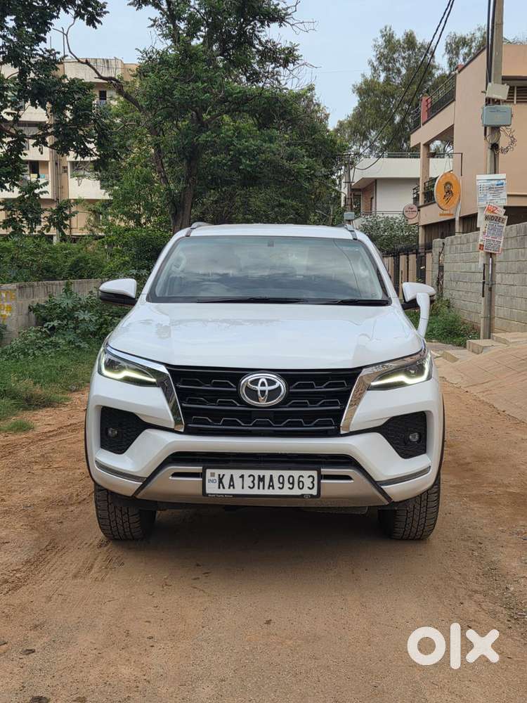 2024 4X2 AT 2.8 Diesel — ₹36.2L on OLX