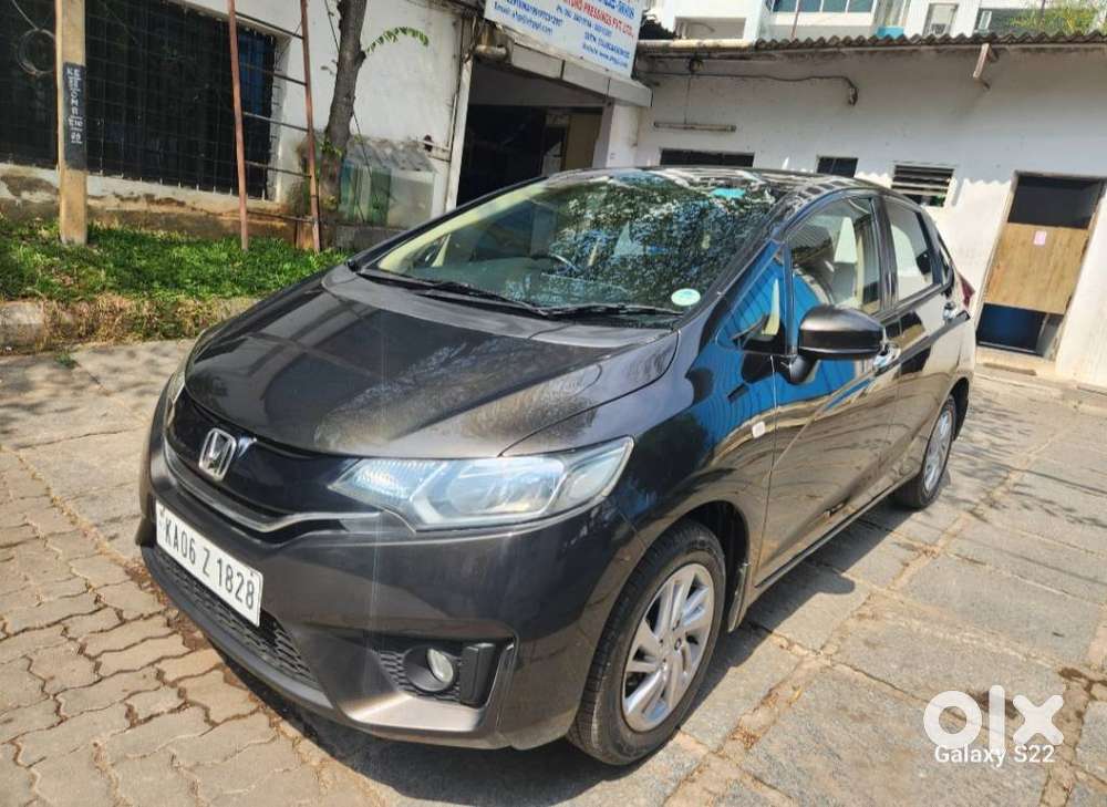 2019 V AT Privilege — ₹5.15L on OLX