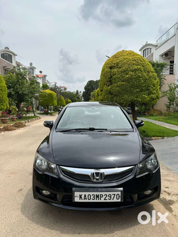 2011 V MT Sunroof — ₹5.55L on OLX