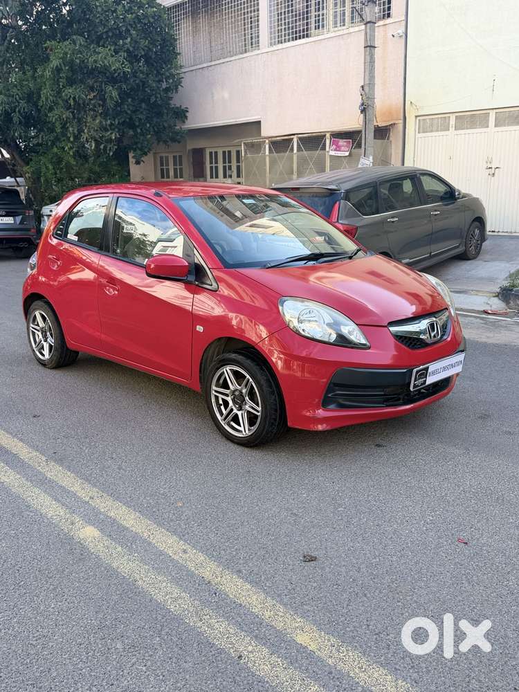 2012 [2011-2013] 1.2 S i-VTEC — ₹2.95L on OLX