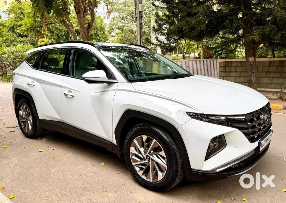 2022 2.0 Signature 4WD Diesel AT Dual Tone — ₹27.5L on OLX