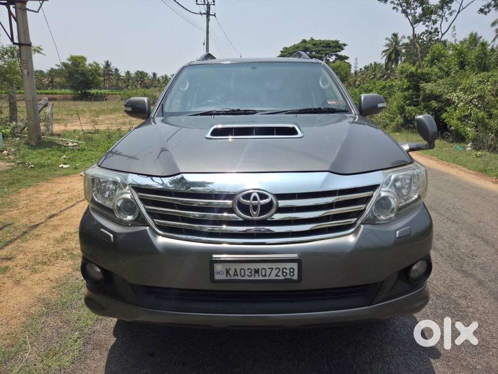 2012 [2011-2016] 3.0 4x2 MT TRD Sportivo — ₹11.0L on OLX