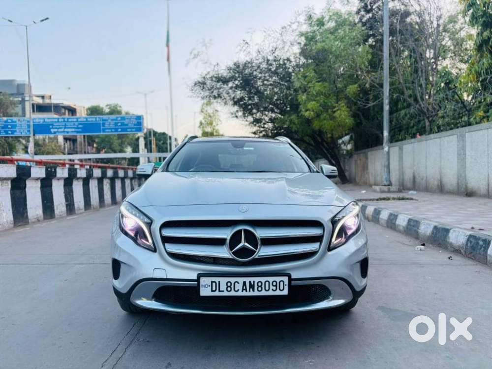 2015 GLA 200 — ₹11.8L on OLX