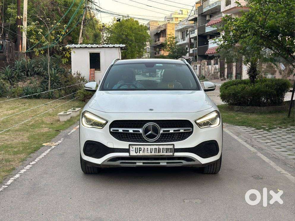 2022 GLA 200 — ₹29.9L on OLX