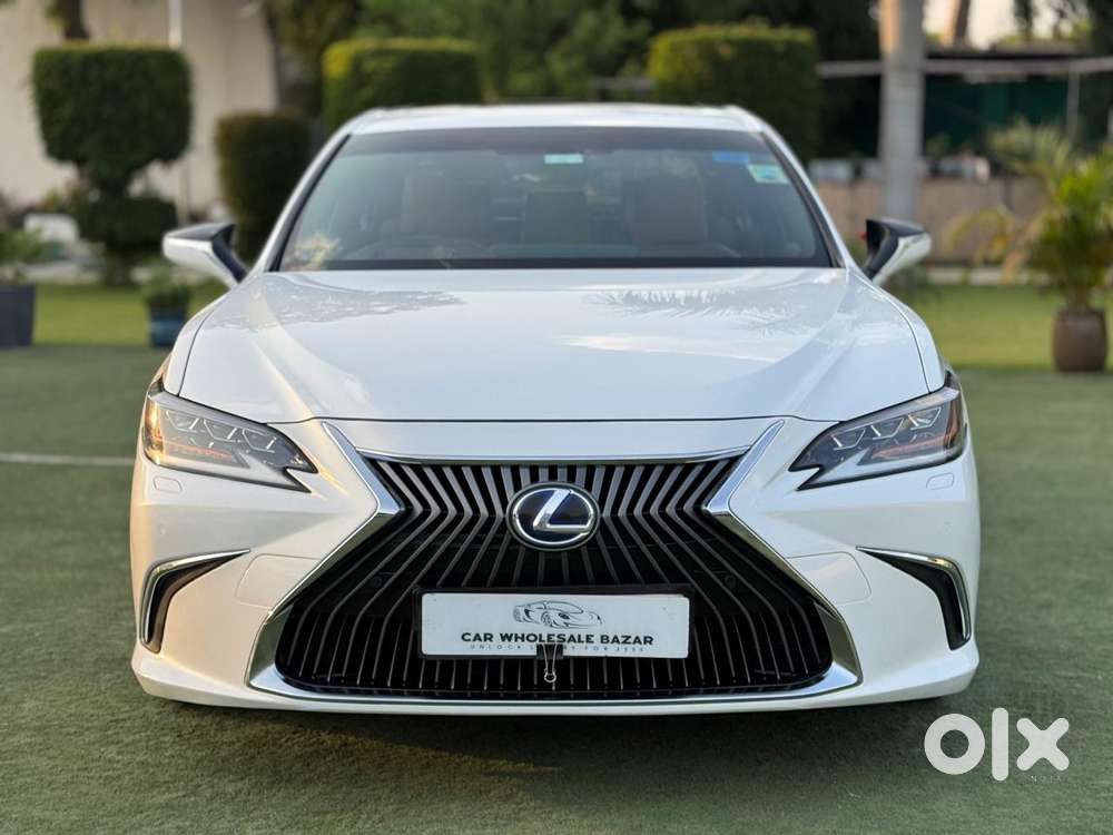 2019 300h Luxury — ₹27.9L on OLX