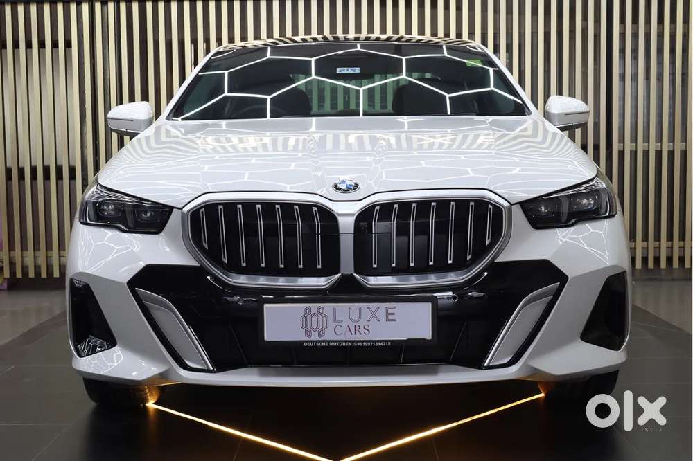 2025 BMW 5 Series, 2025, Petrol — ₹72.0L on OLX